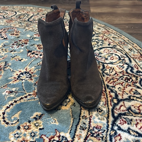 Jeffrey Campbell Hunt the Plains Olive Bootie size 8 lightly worn and loved - Picture 8 of 8